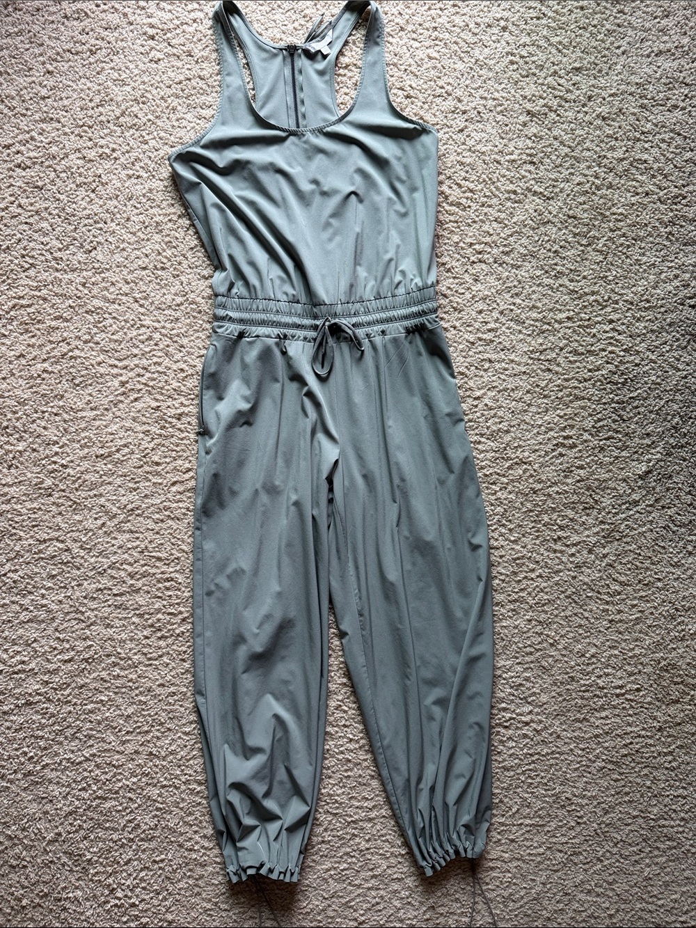 Women’s Casual Sleeveless Jumpsuit in Light olive green